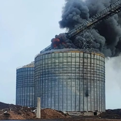 Fogo atinge local com 120 toneladas de grãos em Arroio Grande; área já havia sido afetada por incêndio em julho